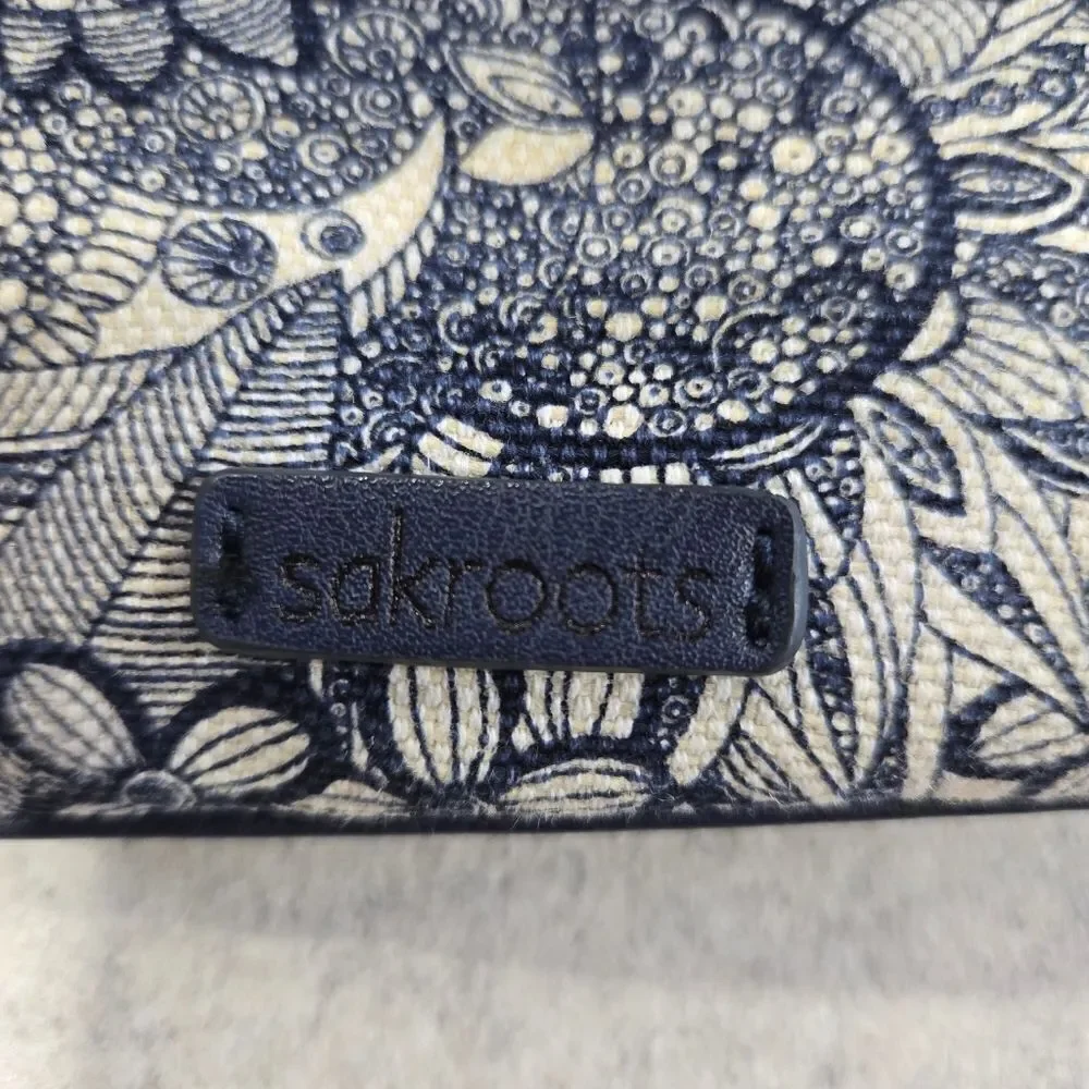 🐢 Sakroots crossbody mini bag!
